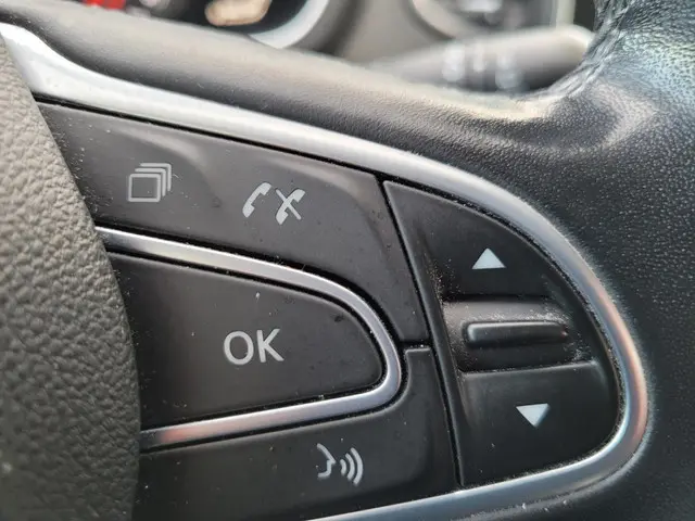 Renault Scénic 1.3 TCe Bose 2019 Benzine 25