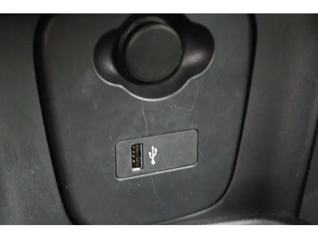 MINI Cooper Mini 1.5 Essential Automaat 2021 Benzine 40
