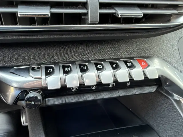 Peugeot 5008 1.2 PureTech GT-Line 7p. 2017 Benzine 12