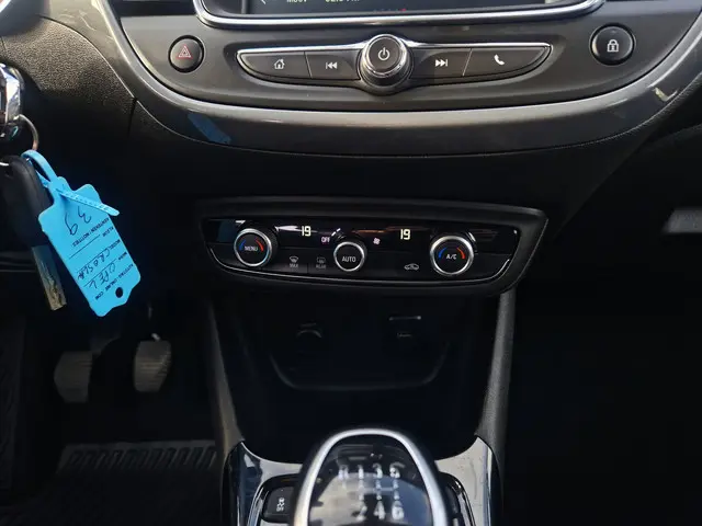 Opel Crossland X 1.2 Turbo Innovation 2021 Benzine 17