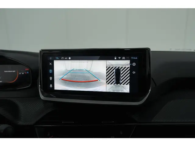 Peugeot 208 PureTech 100 Allure 2024 Benzine 17