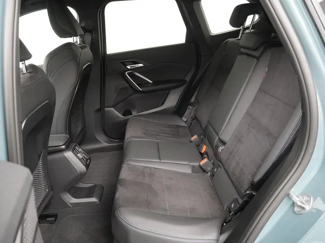 BMW iX1 xDrive30 Launch Edition 67 kWh 2024 Elektrisch 13