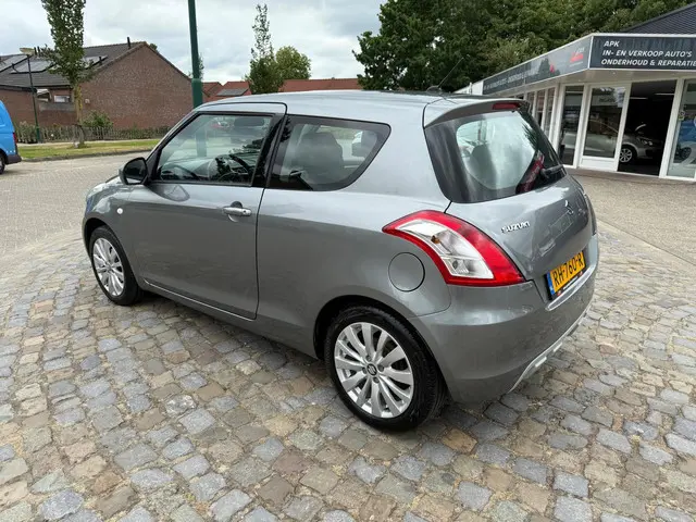 Suzuki Swift 1.2 Comfort 2012 Benzine 2
