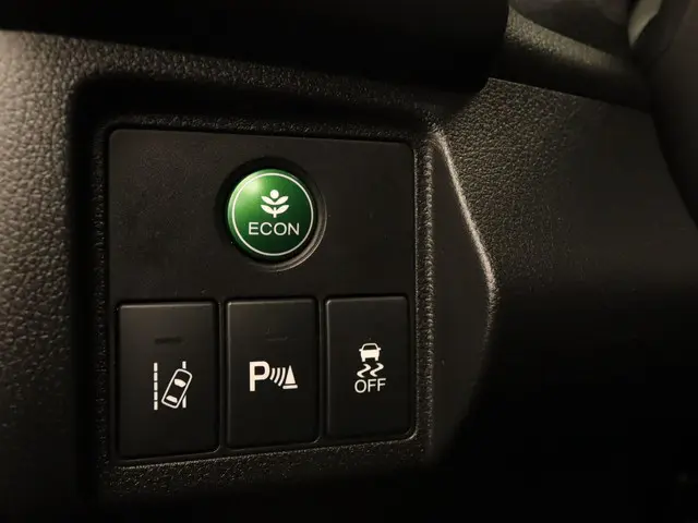 Honda HR-V 1.5 i-VTEC Executive 2016 Benzine 21