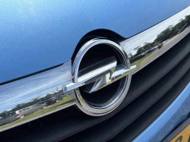 Opel Agila 1.0 Edition 2012 Benzine 28