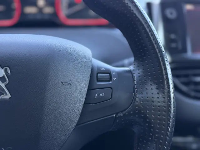 Peugeot 2008 1.2 PureTech GT-line 2016 Benzine 17