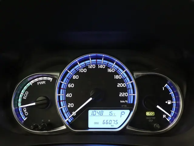 Toyota Yaris 1.5 Hybrid Lease 2015 Hybride Benzine 23