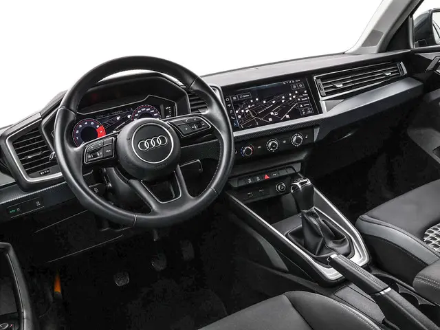 Audi A1 citycarver 25 TFSI 95pk Epic 2020 Benzine 28