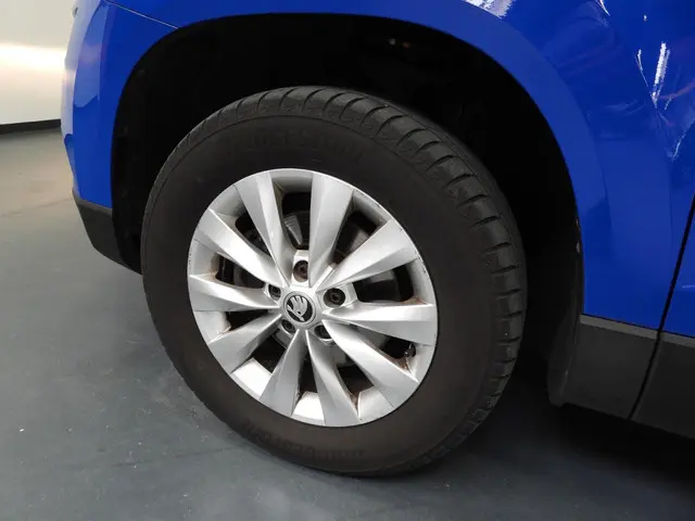 Škoda Karoq 1.0 TSI Business Edition 2022 Benzine 32