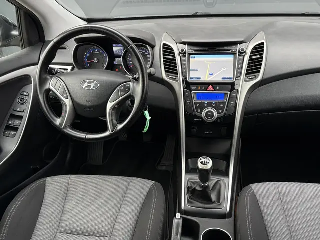 Hyundai i30 1.6 GDI Business Edition 2013 Benzine 8