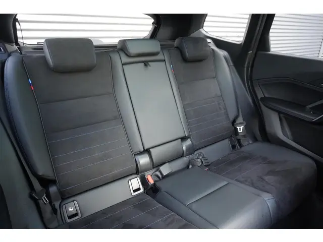 BMW X1 xDrive25e 2025 Hybride Benzine 15