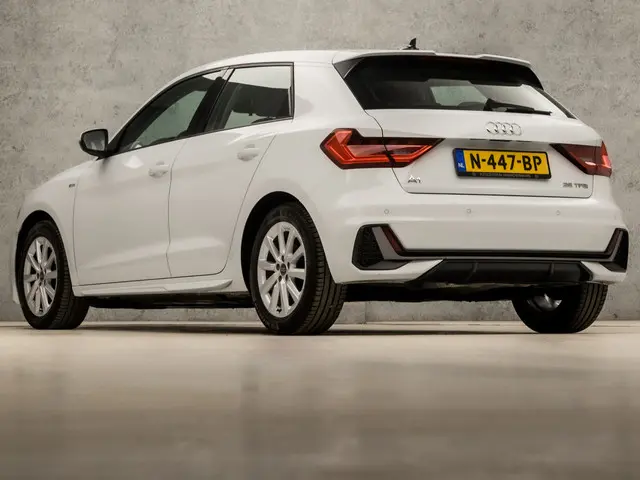 Audi A1 Sportback 25 TFSI S-Line Sport 2021 Benzine 3
