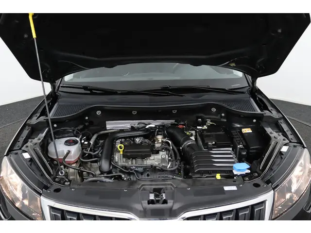 Škoda Karoq 1.0 TSI Business Edition 2022 Benzine 35