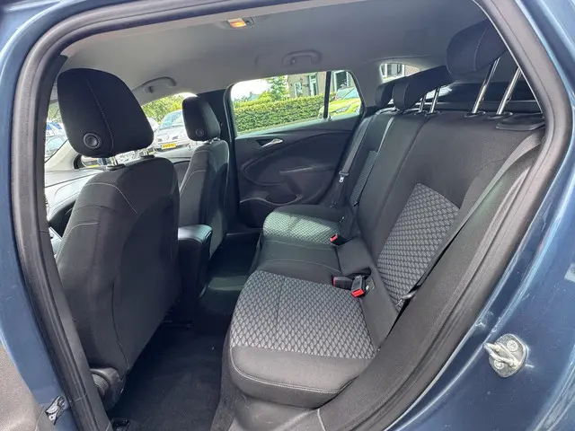 Opel Astra Sports Tourer 1.4 Business+ 2017 Benzine 17