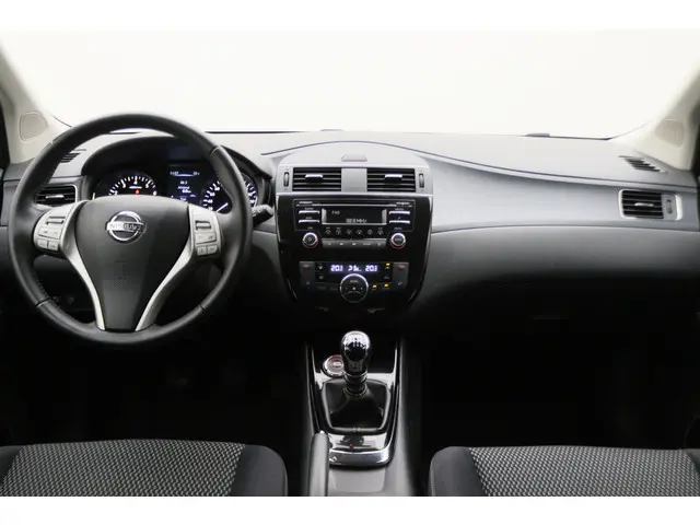 Nissan Pulsar 1.2 DIG-T Acenta 2016 Benzine 2