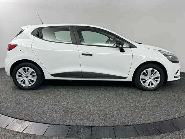 Renault Clio TCe 90 Life 2018 Benzine 15