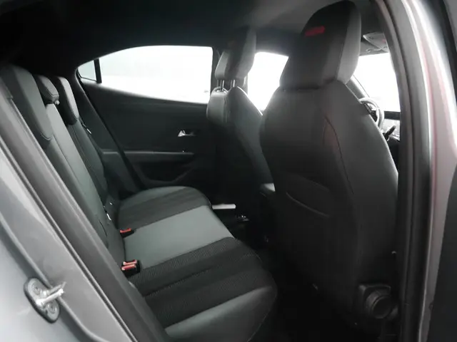 Opel Mokka-e GS Line 50-kWh 11kw bl. 2022 Elektrisch 13