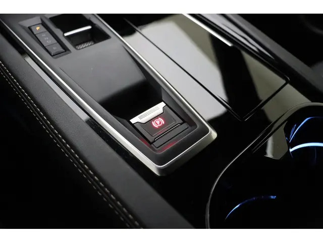 Peugeot 508 SW 1.6 HYbrid 225 GT 2023 Hybride Benzine 31