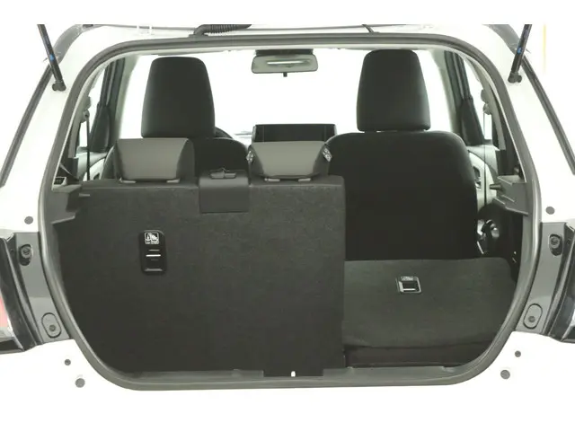 Suzuki Swift 1.2 Select Smart Hybrid 2025 Benzine 25