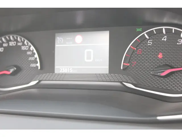 Peugeot 208 1.2 PureTech Active Pack 2023 Benzine 14