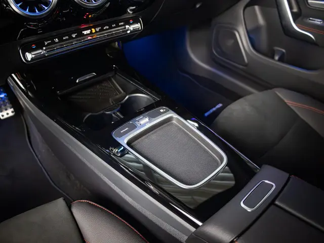 Mercedes-Benz CLA Coupé 180 Star Edition 2024 Benzine 43