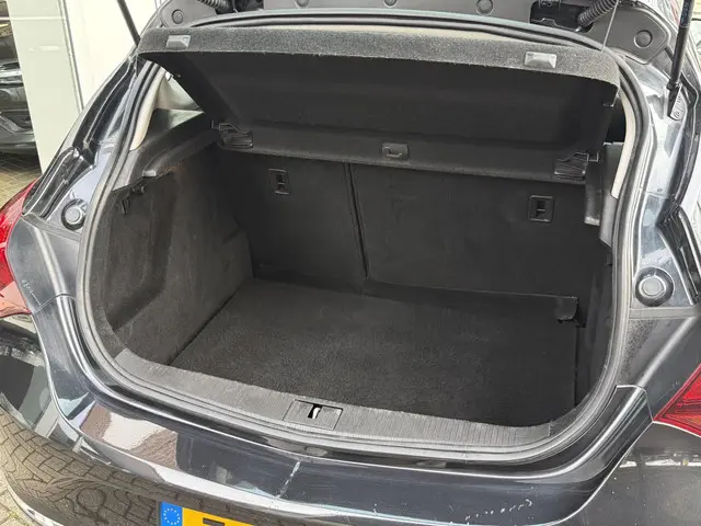 Opel Astra 1.4 Turbo Cosmo 5-drs 2013 Benzine 24