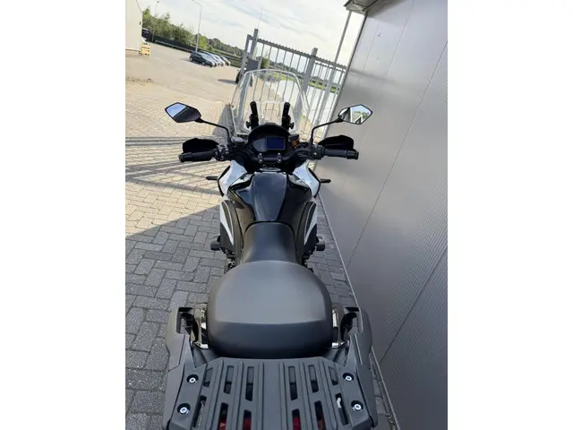 Kawasaki Versys 1100 SE 2025 Benzine 14