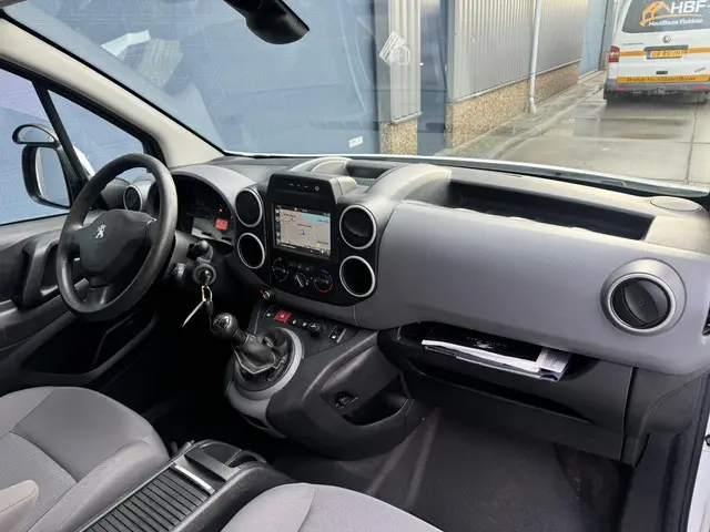 Peugeot Partner 120 1.6 BlueHDi 100 L1 XR 2016 Diesel 23
