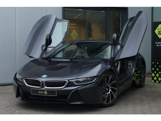 BMW i8 1.5 2015 Hybride Benzine 12
