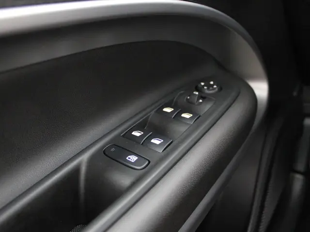 Jeep Avenger 1.2 Altitude 2024 Benzine 21