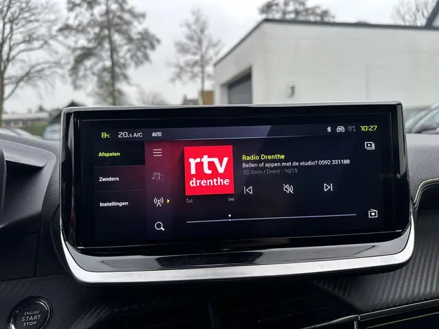 Peugeot 2008 1.2 Hybrid 145 PK GT 2025 Hybride Benzine 27