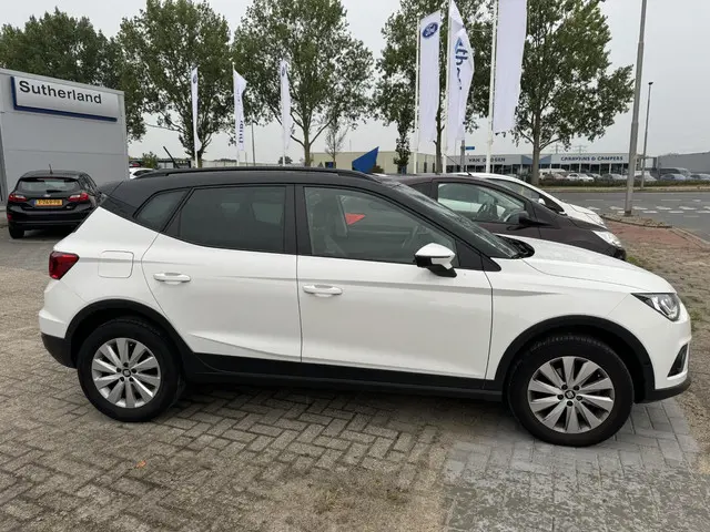 SEAT Arona 1.0 TSI Style Business Intense 2018 Benzine 4