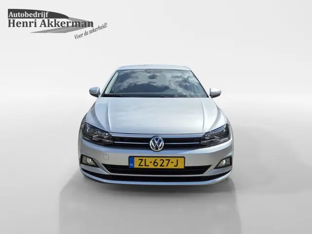 Volkswagen Polo 1.0 TSI Comfortline 2019 Benzine 8