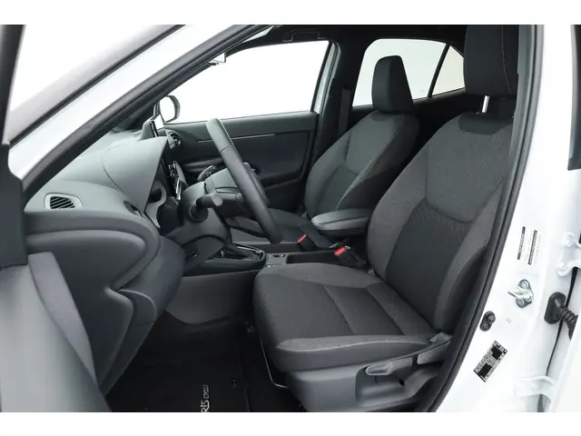 Toyota Yaris Cross 3