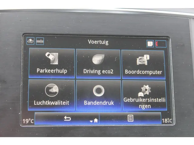 Renault Mégane Estate 1.3 TCe Limited 140 pk 2020 Benzine 32