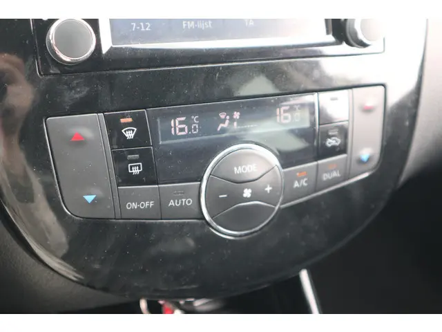 Nissan Pulsar 1.2 DIG-T Connect Edition 2015 Benzine 24