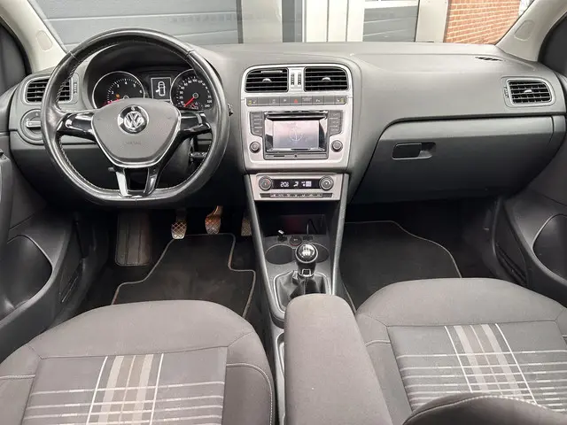 Volkswagen Polo 1.0 Lounge Edition 2015 Benzine 14