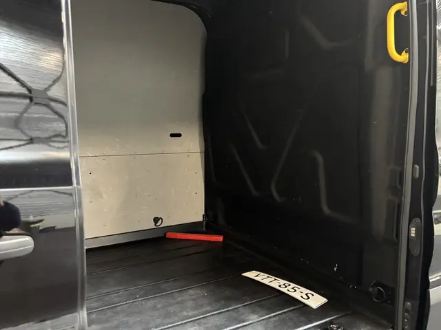 Ford Transit 330 2.0 TDCI L3H2 Trend 2023 Diesel 8