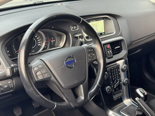 Volvo V40 2.0 D2 Nordic+ 2016 Diesel 3