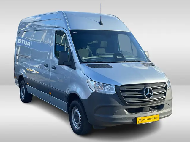 Mercedes-Benz Sprinter 315 1.9 CDI L2H2 RWD 2024 Diesel 4