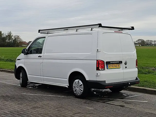 Volkswagen Transporter 2.0 TDI 2022 Diesel 6