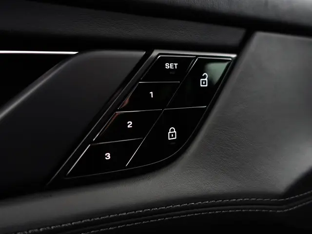 Porsche Taycan 4S Performance 84 kWh- 2020 Elektrisch 18
