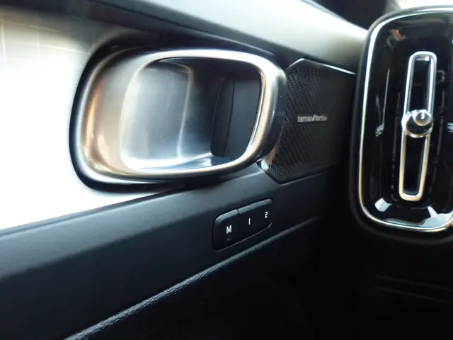 Volvo XC40 B4 Plus Dark 2025 Benzine 21