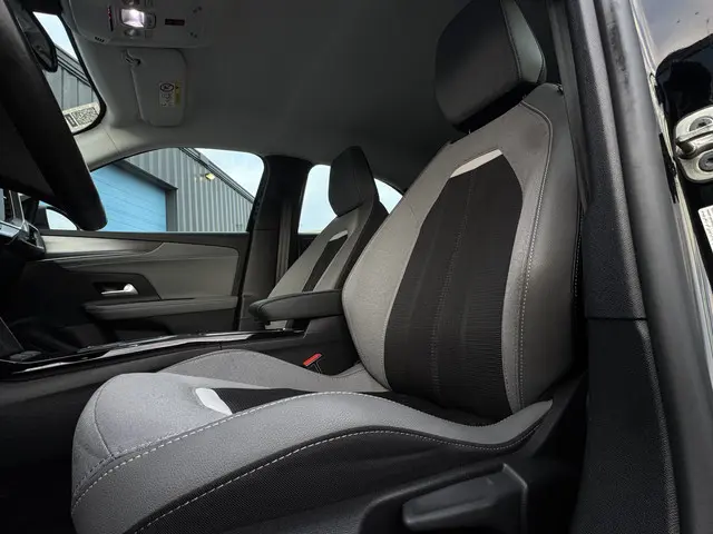 Opel Mokka-e Elegance 50-kWh 11kw bl. 2021 Elektrisch 19