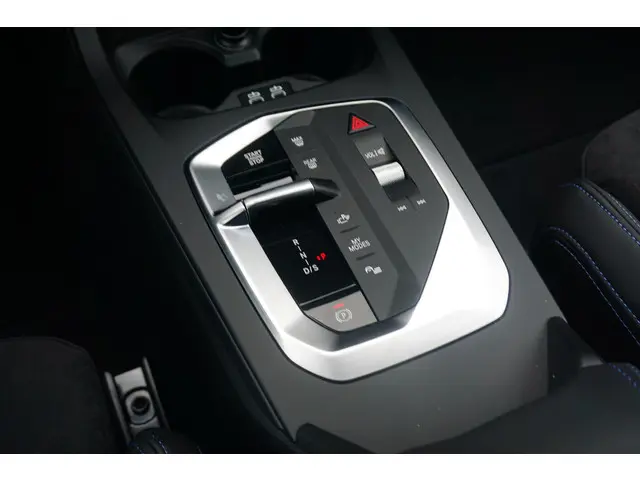 BMW 1 Serie 5-deurs 120 2025 Benzine 16