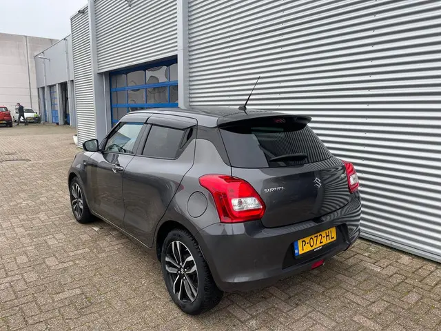 Suzuki Swift 1.2 Business Edition 2017 Benzine 3