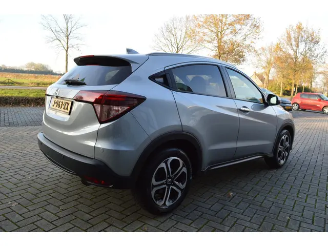 Honda HR-V 1.5 i-VTEC Executive automaat 2017 Benzine 6