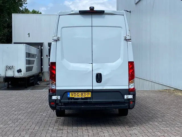 Iveco Daily 35S13V 2.3 410 L4H2 2016 Diesel 4