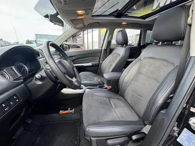 Suzuki Vitara 1.6 High Executive 2016 Benzine 10