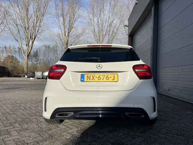 Mercedes-Benz A-Klasse 180 Ambition 2017 Benzine 38